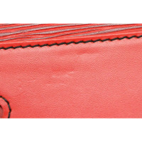 Louis Vuitton Clutch Leer in Rood