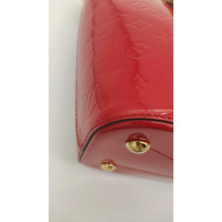 Louis Vuitton Montebello aus Lackleder in Rot