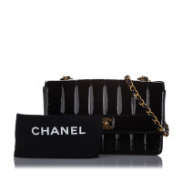 Chanel Mademoiselle aus Lackleder in Schwarz