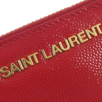 Saint Laurent Täschchen/Portemonnaie aus Lackleder in Rot