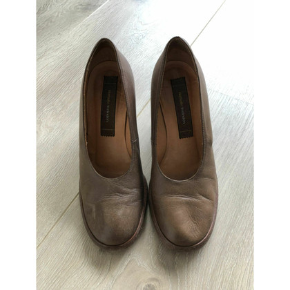 Nathalie Verlinden Pumps/Peeptoes Leather in Brown
