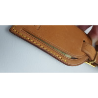 Louis Vuitton Täschchen/Portemonnaie aus Leder in Beige