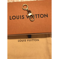 Louis Vuitton Hanger in Goud