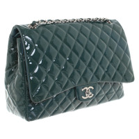 Chanel Classic Flap Bag Maxi in Pelle verniciata in Verde