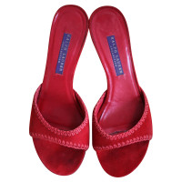 Ralph Lauren Pumps/Peeptoes aus Wildleder in Rot