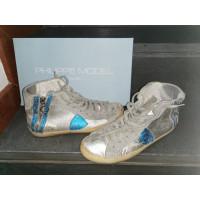 Philippe Model Sneakers aus Leder in Silbern