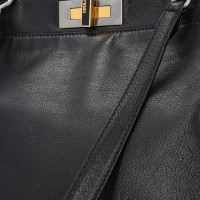 Fendi Peekaboo Bag Leer in Zwart