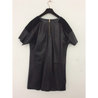 Louis Vuitton Kleid aus Leder in Schwarz