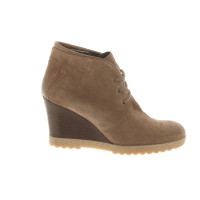 Russell & Bromley Wedges Suede in Brown