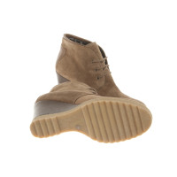 Russell & Bromley Wedges Suede in Brown