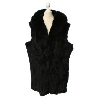 Airfield Fur vest with hood in black