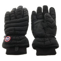 Canada Goose Gloves in Black