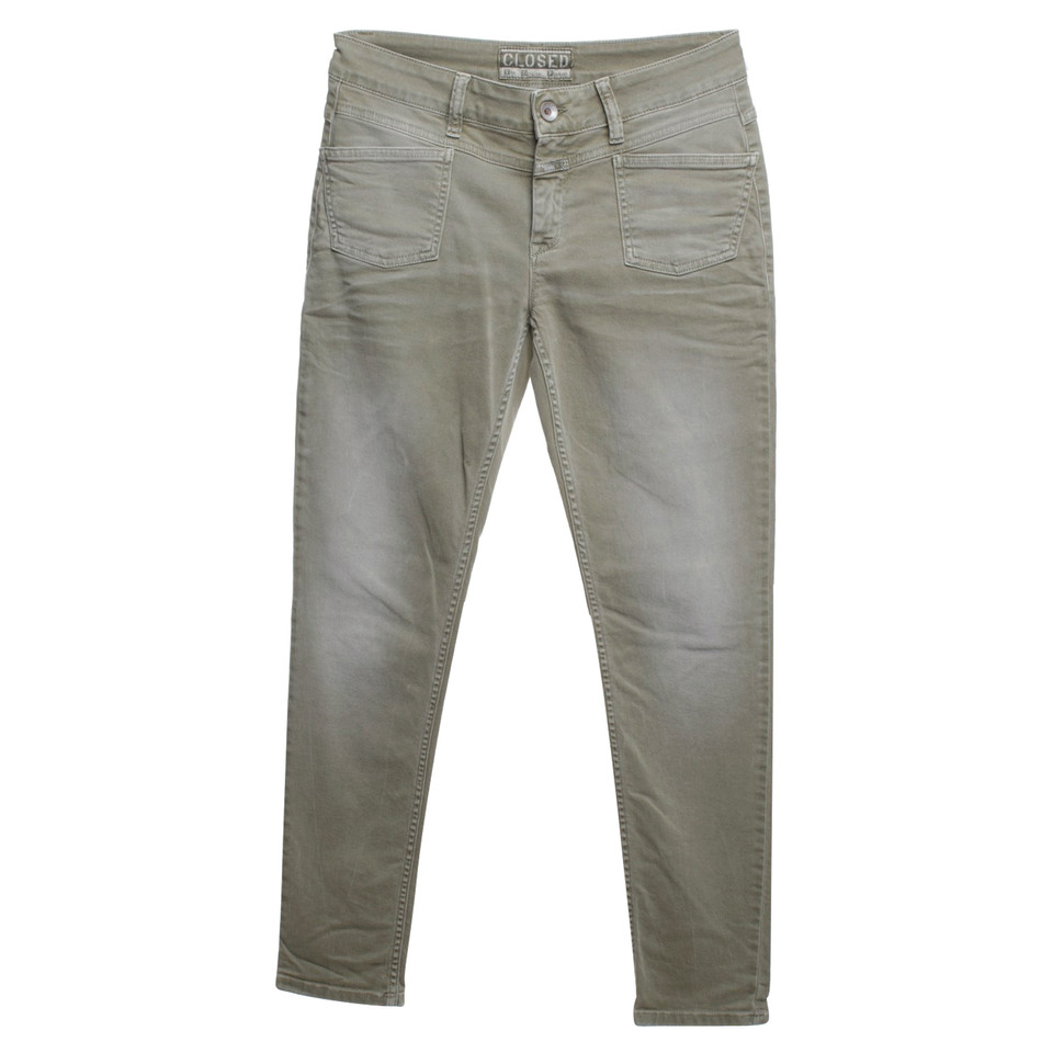 Closed trousers in green