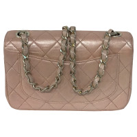 Chanel Classic Flap Bag New Mini aus Leder in Rosa / Pink
