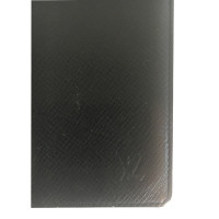 Louis Vuitton Porta carte di Taiga in pelle