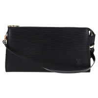 Louis Vuitton Pochette in Black