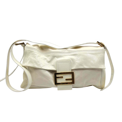 Fendi Baguette Bag aus Leder in Weiß