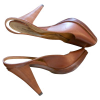 Prada Sandalen aus Leder in Braun