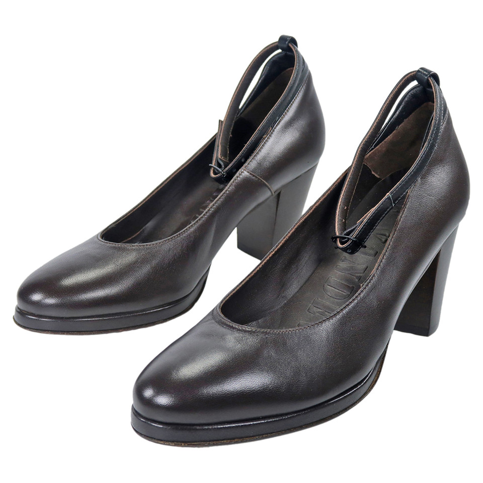 A. F. Vandevorst Pumps/Peeptoes Leather in Brown