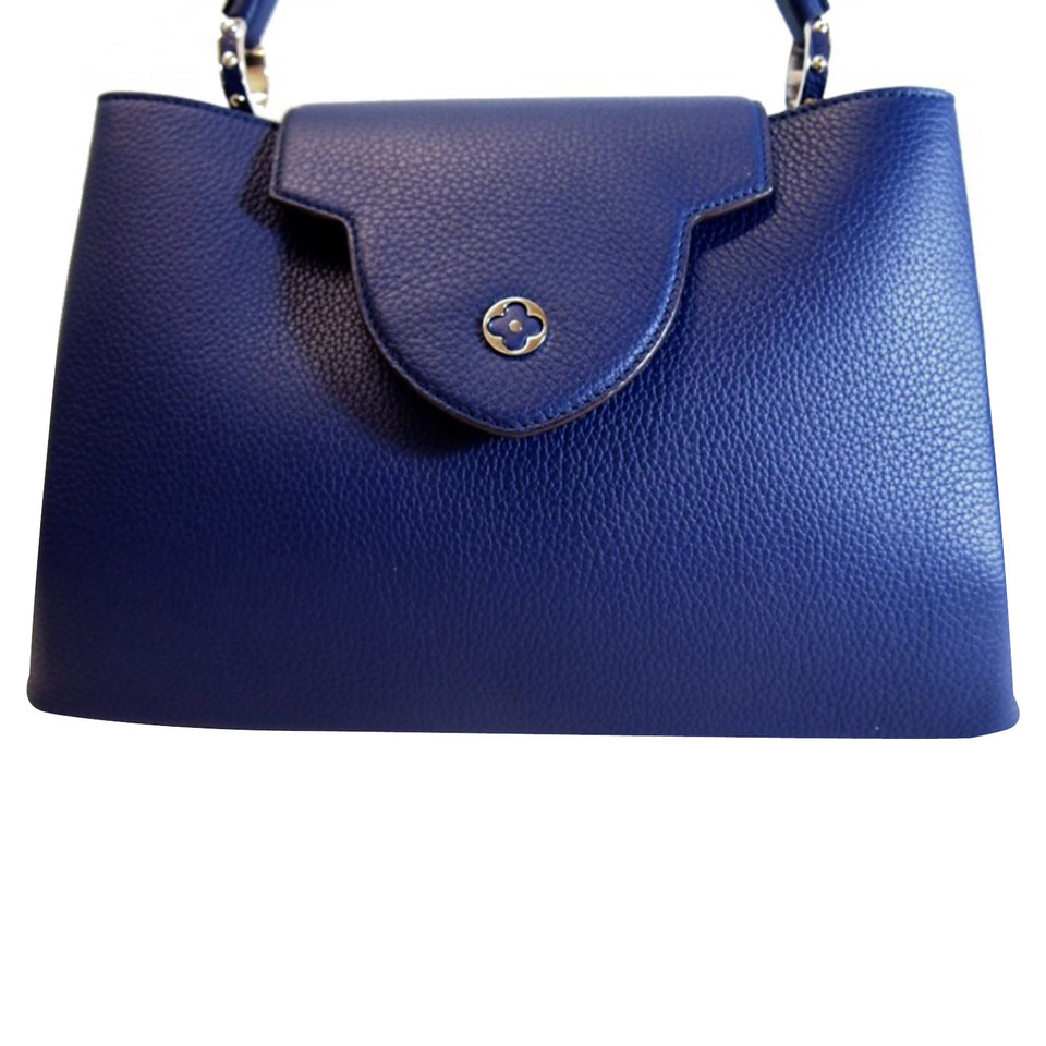 Louis Vuitton Capucines Leer in Blauw