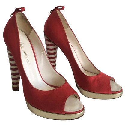 Dsquared2 Pumps/Peeptoes in Red