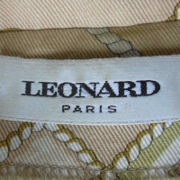 Leonard abito