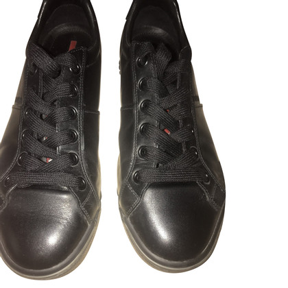 Prada Chaussures de sport en Cuir en Noir
