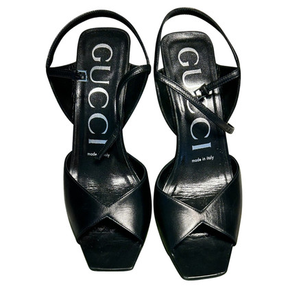 Gucci Sandalen aus Leder in Schwarz