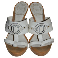 Christian Dior Sandalen aus Leder in Weiß