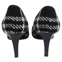 Burberry pumps with check pattern