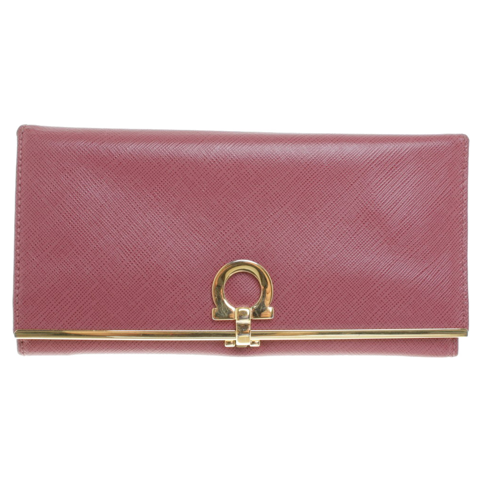 Salvatore Ferragamo Wallet in blush pink