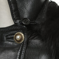 Gianni Versace Mantel aus Leder mit Pelzbesatz