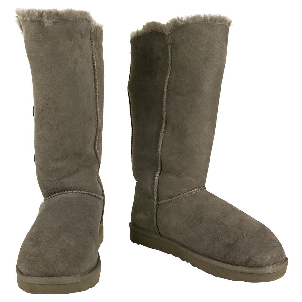 Ugg Australia "Bailey Button Triplet Boot"