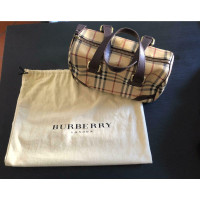 Burberry Reisetasche aus Leder in Beige