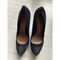 Schutz Pumps/Peeptoes Suede in Black