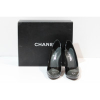 Chanel Sandals Patent leather in Grey