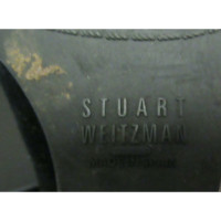 Stuart Weitzman Stiefel aus Wildleder in Schwarz