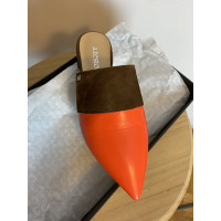 A. Testoni Sandalen aus Leder in Orange