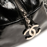 Chanel Handtasche aus Lackleder in Schwarz