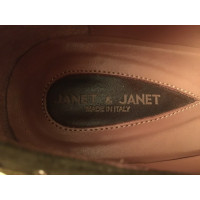 Janet & Janet deleted product