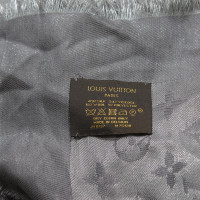 Louis Vuitton Monogram Tuch in Grau