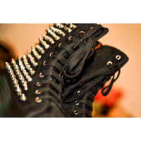 Jeffrey Campbell Sneakers aus Wildleder in Schwarz