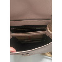Burberry Camberley Bag aus Leder in Nude