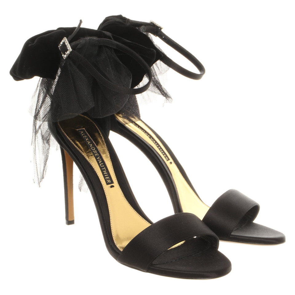 Alexandre Vauthier Pumps/Peeptoes in Schwarz