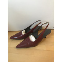 Jil Sander Pumps/Peeptoes aus Leder in Bordeaux