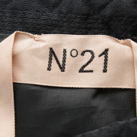 No. 21 Skirt in Black
