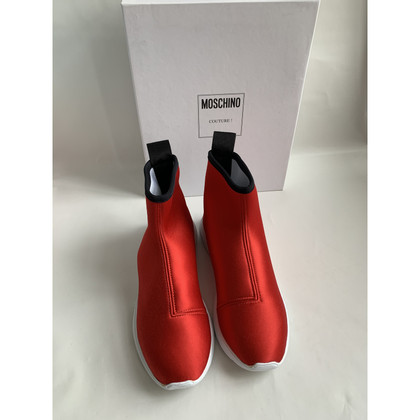 Moschino Chaussures de sport en Rouge