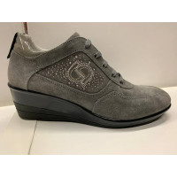 Byblos Sneakers aus Wildleder in Grau