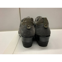 Byblos Sneakers aus Wildleder in Grau