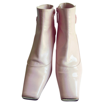 Louis Vuitton Ankle boots Patent leather in Pink